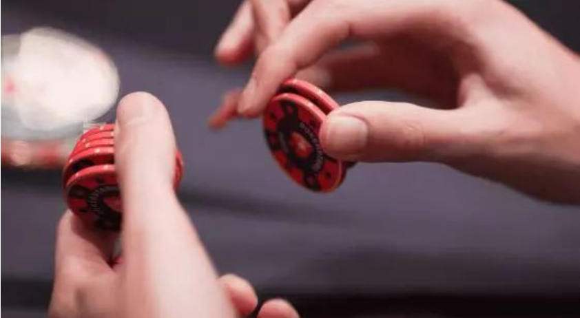 探索Marina的德扑世界：策略与技巧全解析
